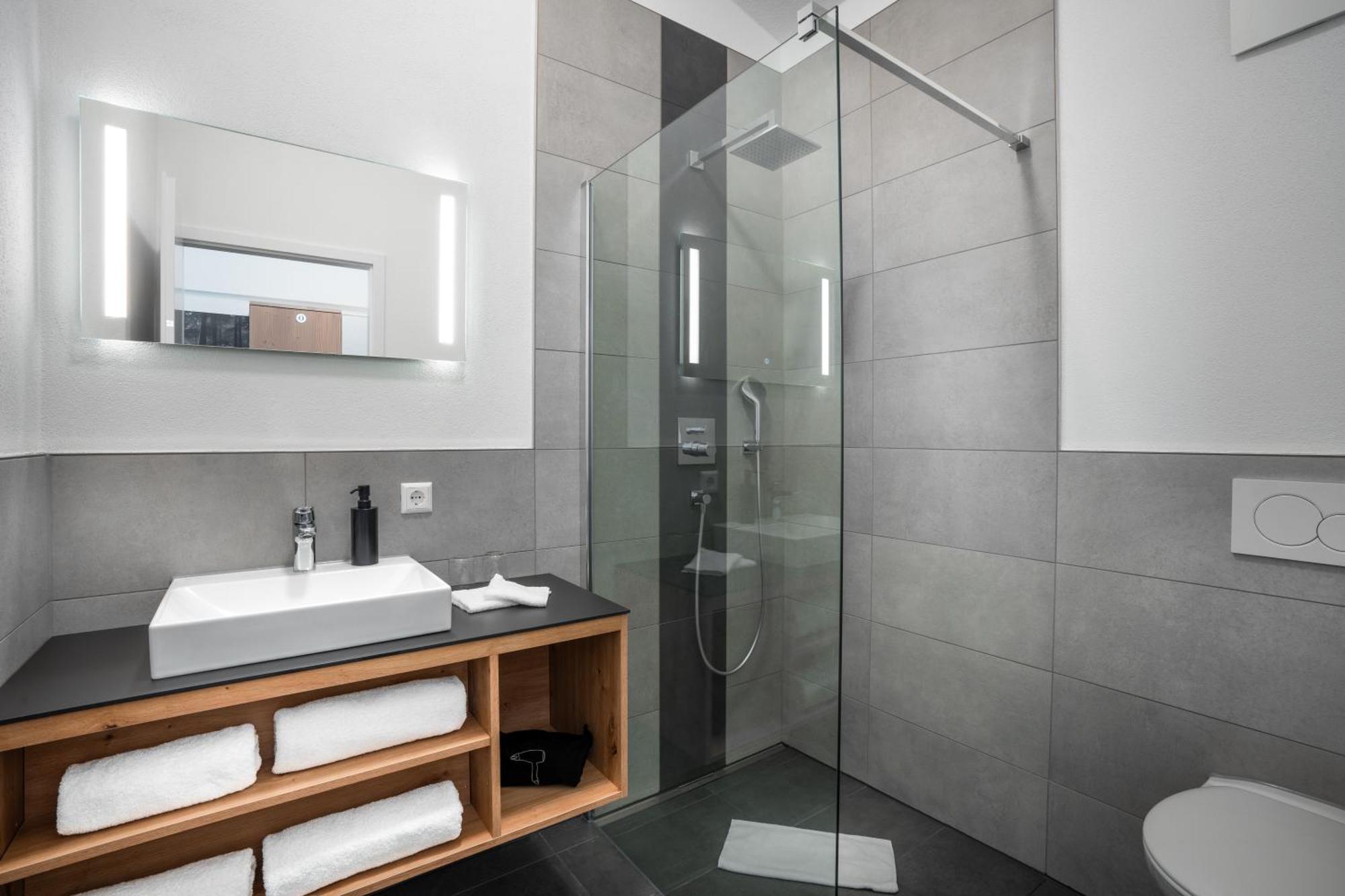 Landhotel Gruener Wald Neuhausen  外观 照片